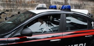 Arezzo – a turnat un bidon de benzină asupra sa și a încercat să-și dea foc. Român salvat de carabinieri în ultimul moment.