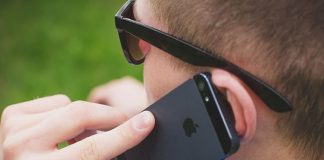 Italia: Compensaţii pentru o tumoare cauzată de folosirea excesivă a telefonului mobil. Copiii și adolescenții sunt cei mai expuși