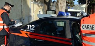 Piacenza: „Îmi datorează 6.000 de euro”. Bărbat român se baricadează în casa unui italian care avea o datorie la el