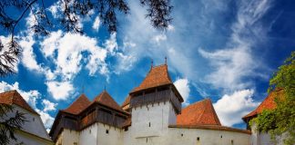 Un sat din România inclus între cele mai frumoase din lume de o scriitoare celebră