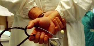 Italia: Moarte suspectă pentru o „badantă” româncă în vârstă de 35 de ani. Doi medici cercetați