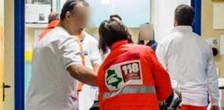 Italia: tânără română abandonată în toiul nopții lângă spital cu răni grave provocate de tăieturi