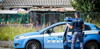 Italia: Fata româncă moartă pe un câmp. La 13 ani a fost violată de tatăl vitreg