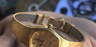 Italia: Falsă „badantă” bătută de o bătrână de la care încerca să fure un ceas de aur