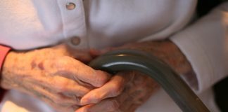 Italia: Pensionara care a înscenat un viol unui român ar putea scăpa de judecată. „Prea bătrână pentru a suporta un proces”
