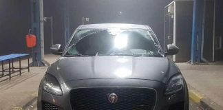 Autoturism Jaguar condus de un italian pus sub sechestru la intrarea în România