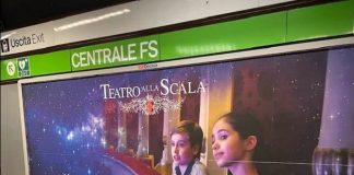 Copil român din Italia în reclama de pe afișele care fac publicitate celebrului teatru de operă La Scala din Milano
