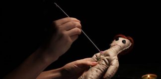 Româncă din Italia înșelată de doi escroci care i-au promis că-i vor aduce iubitul înapoi prin magie