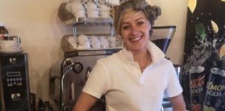 O româncă a deschis un bar în Italia în plină pandemie. Cum îi merge afacerea după un an de zile
