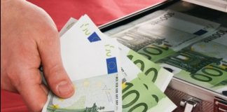 Pasager găsit pe un aeroport din Italia cu 41.000 de euro nedeclarați. Suma maximă admisă