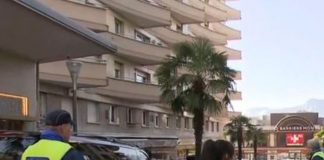 O femeie și-a convins soțul, sora și copiii să se arunce de la etajul șapte. Era adeptă a teoriilor conspiraționiste