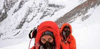 O alpinistă româncă a devenit prima femeie din țara noastră care a cucerit cel mai periculos vârf muntos din lume