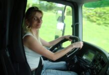 O româncă, șoferiță de TIR în Italia: „Visul meu de când eram mică a fost să urmez pașii tatălui meu”