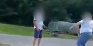 VIDEO | Român întors din Italia, își terorizează vecinii zi și noapte. „A tras cu pistolul și după niște copii”