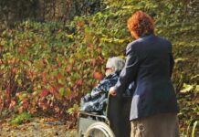 A plecat să lucreze ca badantă în Italia, dar a pierdut dragostea fiicei sale. „N-am dus lipsă de bani, ci de iubire”