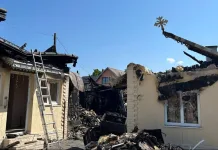 Doi români care muncesc în Italia, rămași fără casă în timp ce își petreceau concediul în țară. „Acum stăm pe unde putem” 1200-20250818185649 (2)