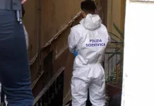 O italiancă a stat timp de un an cu cadavrul mamei sale ascuns în apartament, sub mai multe pături 1