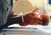 Două românce, căutate de autoritățile italiene după ce au încercat să vândă un bebeluș unui cuplu de italieni 1