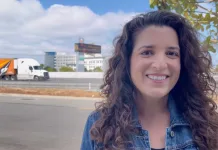 Sătulă de aplicațiile de matrimoniale, o femeie își caută soț cu panouri publicitare. „Nu m-am gândit că pot fi atât de puternică” 1