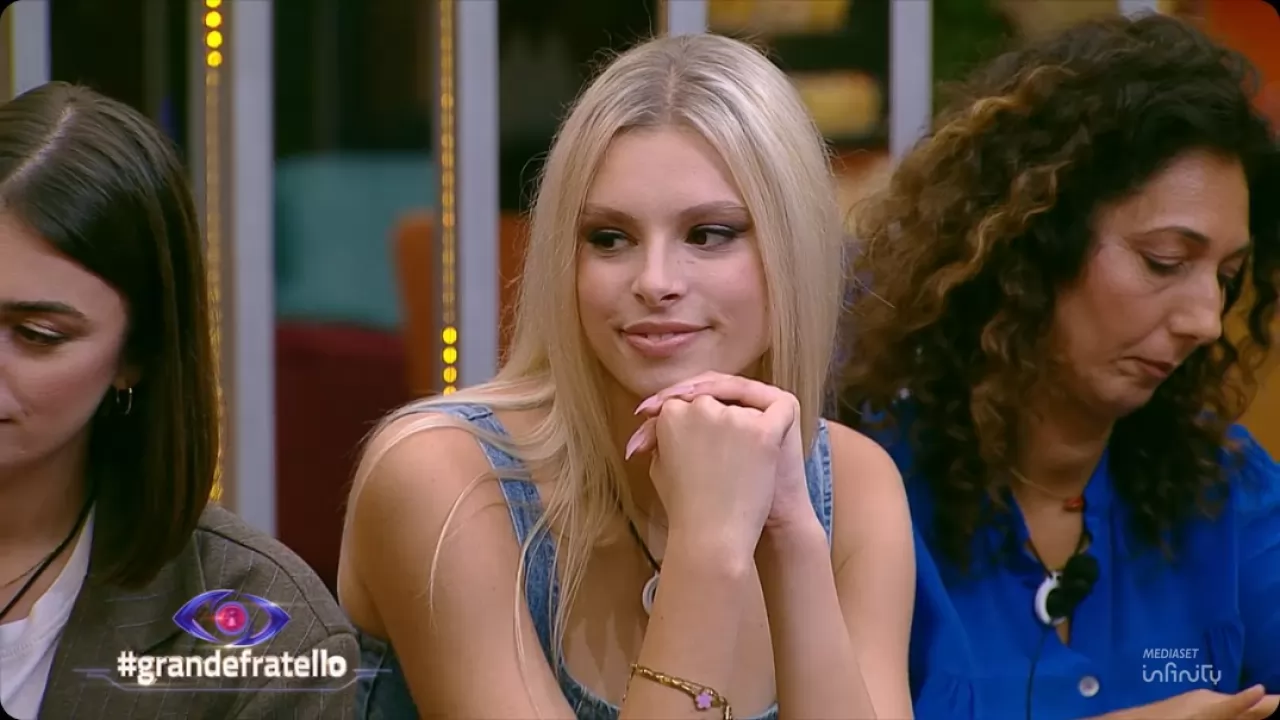 grande-fratello-giulia-soponariu-combina-un-altra-richiamata-frase-meloni-v7-832146-1280x720 grande-fratello-giulia-soponariu-combina-un-altra-richiamata-frase-meloni-v7-832146-1280x720