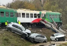 Grav accident de tren în Italia, soldat cu cinci persoane rănite. Mai multe mașini au fost distruse 1