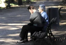 Badantă din Italia care s-a iubit cu fiul bătrânei, amenințată de bărbat: „Dacă nu te întorci cu mine, îți omor copiii și îi spun soțului tău că am fost iubiți” 1200-20251103204118