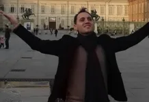 Actorul Lucian-Ovidiu Enescu, format în Italia și întors în România, a murit. Durerea nemărginită a mamei sale: „Acest gol imens mă sperie, pentru că nu mai știu unde să te caut” 1