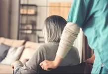 Badantă din Italia, rămâne ilegal în casa bătrânei după moartea acesteia. Dată afară cu poliția 1200-2025121120114