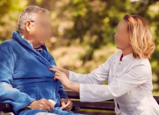 Badantă din Italia căsătorită cu bărbatul asistat, care a murit după cinci zile, acuzată că l-a înșelat. Rudele lui vor să-i ia moștenirea 1