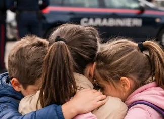 Panică pentru o româncă în Italia, și-a pierdut copiii într-o parcare. Găsiți de carabinierii chemați de un trecător 1