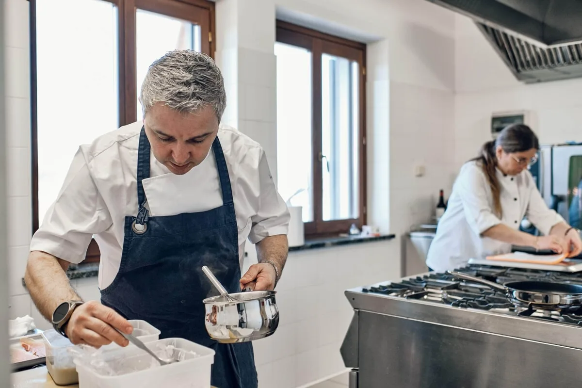 Constantin e Iulia in cucina