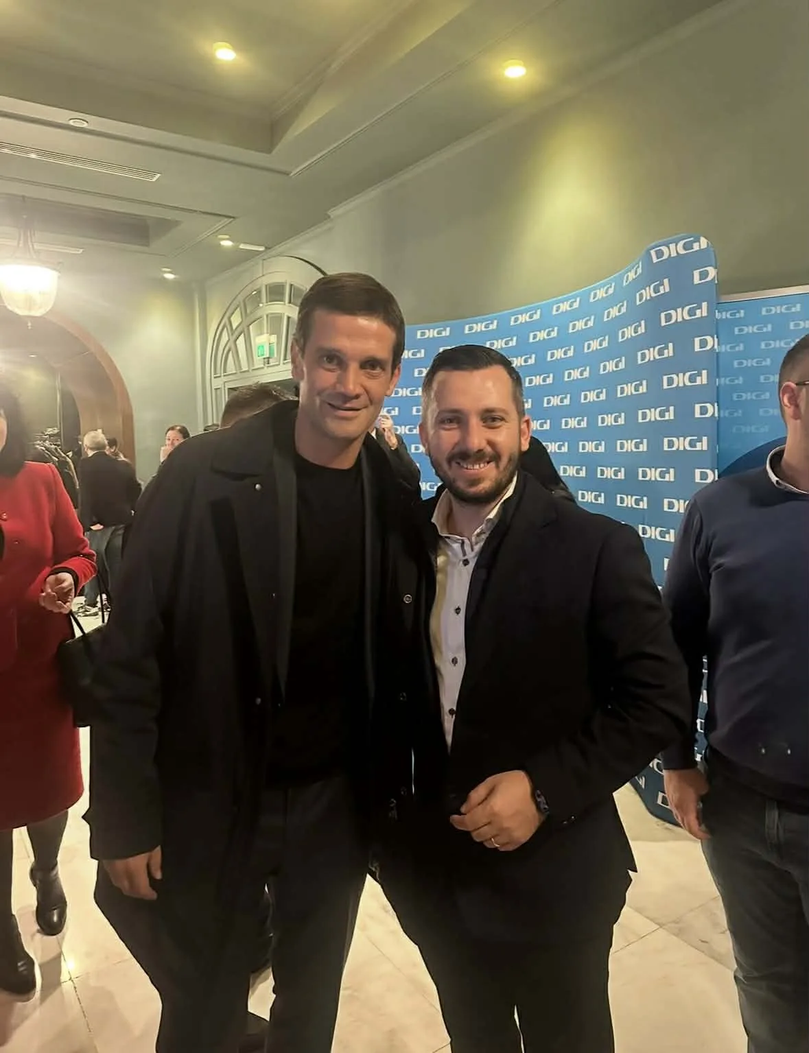 eeb6e119-812e-42a9-a177-0ec9c94079fc