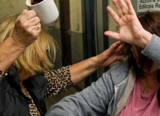 Badantă româncă din Italia, rănită la față de vecina italiancă. „Mi-am pierdut locul de muncă, am stat prea mult în concediu medical” 1