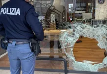 Patru români au dat o spargere în Italia de 160.000 de euro. Arestați după o urmărire de 125 de kilometri 1