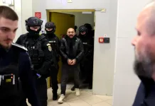 Manelistul Dani Mocanu și fratele său, aduși în cătușe din Italia. „Sincer îmi era dor de România” 1