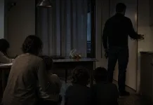 „Tată-stăpân” din Italia, subjuga și umilea soția și cei patru copii prin „violență economică”. Condamnat la doi ani jumate de închisoare 1