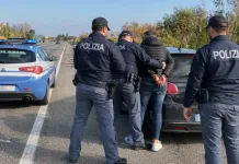 Român din Italia, urmărire la mare viteză cu polițiștii și atac asupra lor după ce a refuzat să oprească la control 1