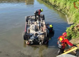 VIDEO | Trei morți în Italia după ce un microbuz plin cu muncitori străini s-a răsturnat într-un canal cu apă 1