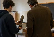 Alertă într-un liceu din Italia după ce un elev a venit la școală cu o bombă din Primul Război Mondial. „Era pentru ora de istorie” 1