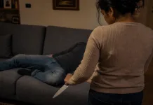 Oroare în Italia: o femeie a aflat că soțul o înșeală și i-a tăiat organul genital în timp ce dormea 1