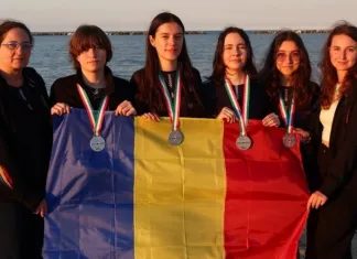 Patru eleve din România au câștigat medalii la Olimpiada Europeană de Informatică pentru Fete din Italia 1