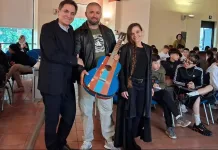 După 13 ani în închisoare un român din Italia le vorbește elevilor despre alegerile greșite pe care le-a făcut în viață. „De foame am căutat să câștig bani ușor” 1200-20260517113828 (2)