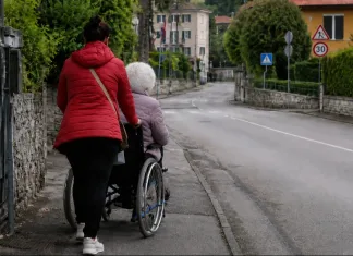 Badantă din Italia, acuzată că i-a furat bătrânei 100.000 de euro. Ce s-a aflat la proces i-a uimit pe magistrați 1200-20260528202712