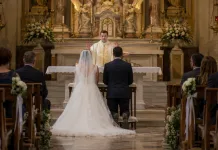 O româncă din Italia a aflat după 24 de ani că nunta religioasă nu apare în actele Bisericii 1