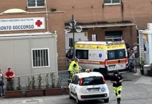 Doi români din Italia au căzut de la etajul patru, în timp ce se aflau la muncă. Transportați în stare gravă la spital 1