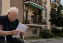 Româncă din Italia, a ocupat casa unui bătrân invalid și refuză să plece chiar și după ce a fost condamnată în tribunal 1