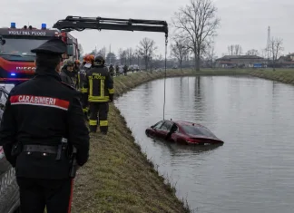 Moldovean găsit mort în Italia, într-un autoturism căzut în apă. Purta mănuși când a fost găsit înecat 1769acf9-40a6-4477-b2ab-f10febc3307f