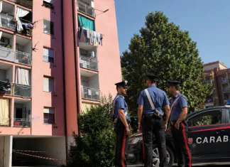 Copil român de numai 5 anișori, cade de la etajul patru și scapă cu viață. „Un miracol, nu poate exista altă posibilitate” 1