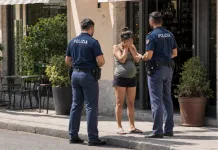 Soția unui român din Italia, bătută și obligată să se prostitueze de acesta. „Soțul meu m-a bătut, vrea să mă omoare” 1