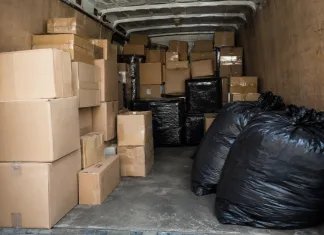 Transport ilegal de colete din Italia spre R. Moldova, descoperit întâmplător în urma unei sesizări. Amendă de 4.000 de euro și duba pusă sub sechestru 1